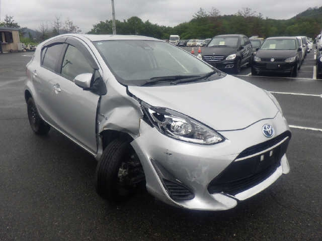 TOYOTA AQUA 2018