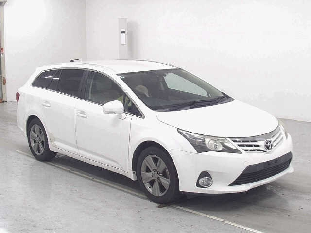TOYOTA AVENSIS WAGON 2015