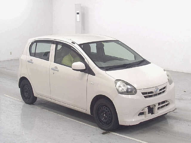 DAIHATSU MIRA E S 2012