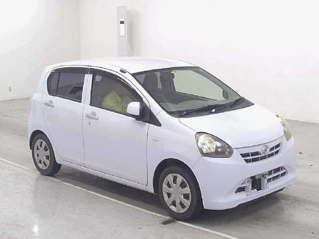 DAIHATSU MIRA E S 2012