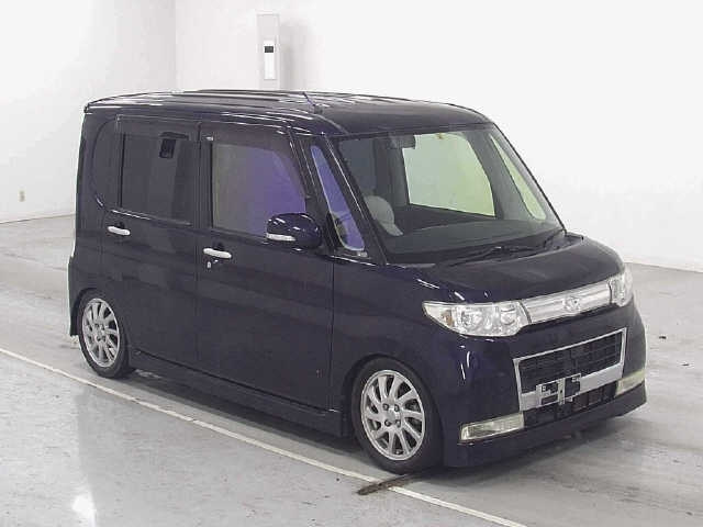 DAIHATSU TANTO 2008