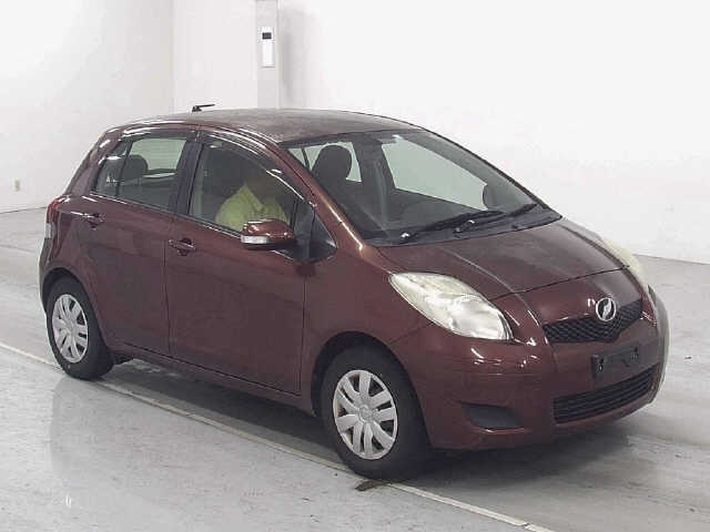 TOYOTA VITZ 2010