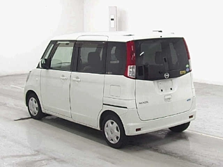NISSAN ROOX 2013