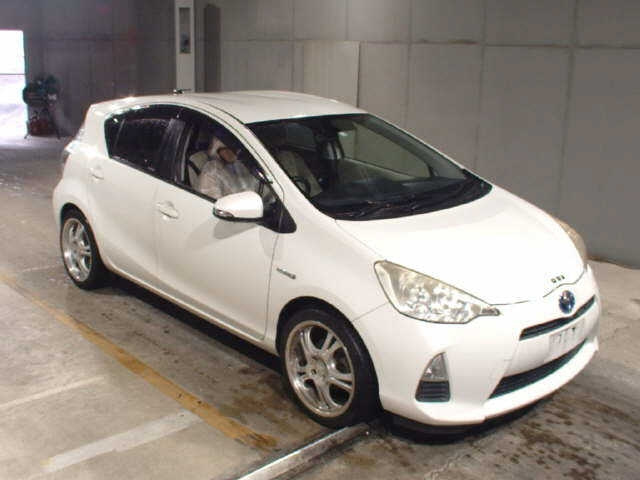 TOYOTA AQUA 2012