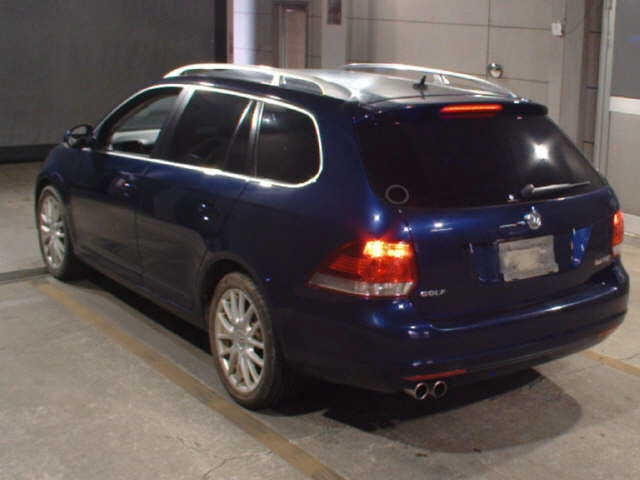 VOLKSWAGEN GOLF VARIANT 2010