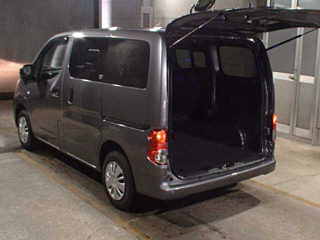 NISSAN NV200 2025