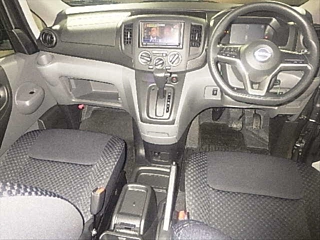 NISSAN NV200 2025