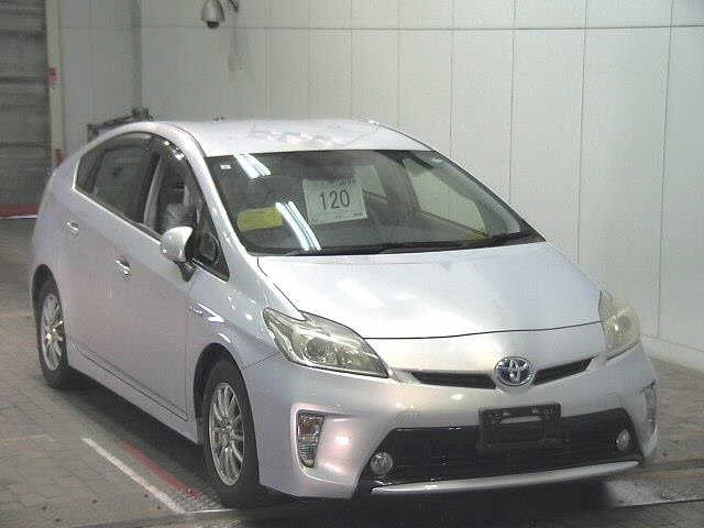 TOYOTA PRIUS 2013