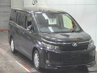 TOYOTA VOXY 2014