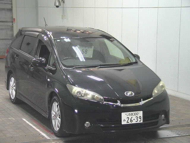 TOYOTA WISH 2010