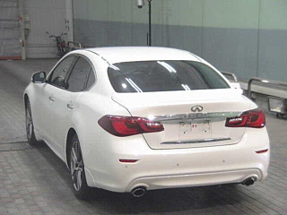 NISSAN FUGA 2016