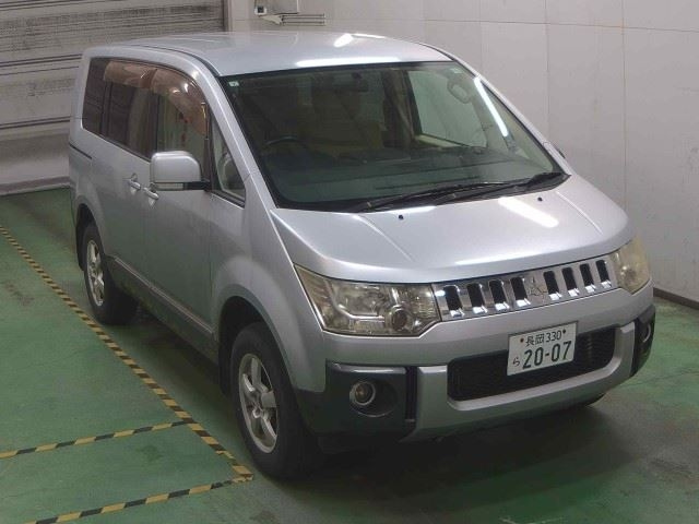 MITSUBISHI DELICA D5 2007