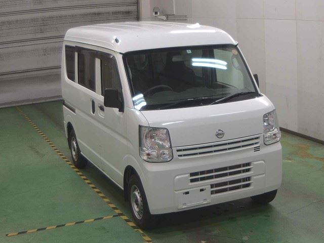 NISSAN CLIPPER VAN 2017