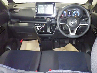 NISSAN ROOX 2021