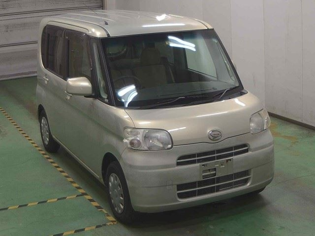 DAIHATSU TANTO 2008