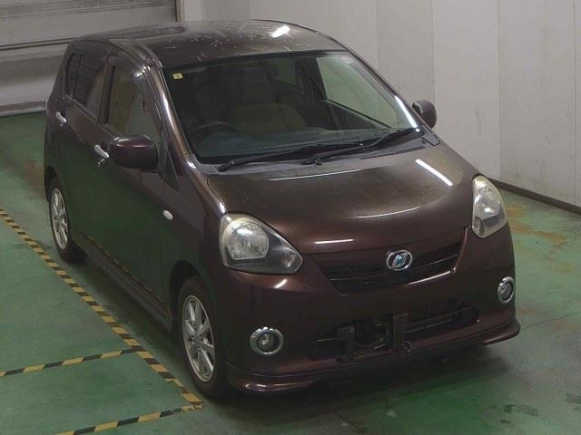 DAIHATSU MIRA E S 2012