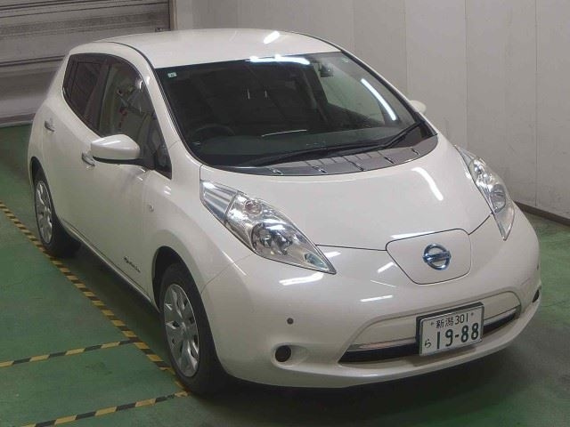 NISSAN LEAF 2017