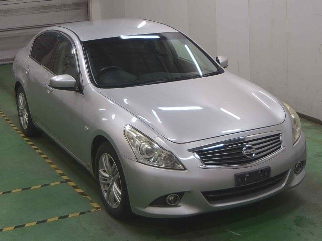 NISSAN SKYLINE 2010