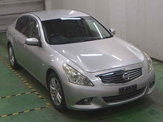 NISSAN SKYLINE 2010