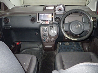 TOYOTA PORTE 2013