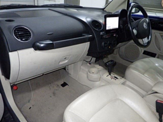 VOLKSWAGEN NEW BEETLE 2008