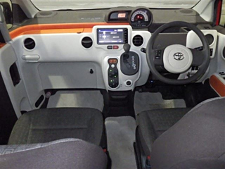 TOYOTA PORTE 2015