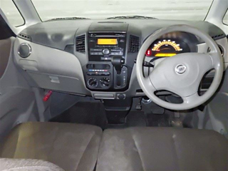 NISSAN ROOX 2010