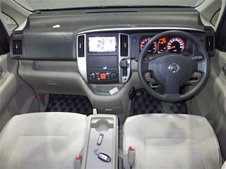 NISSAN SERENA 2009