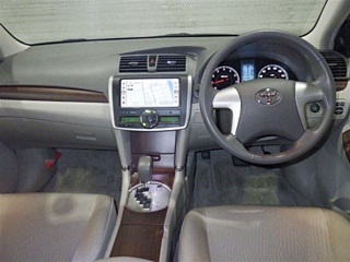 TOYOTA PREMIO 2010