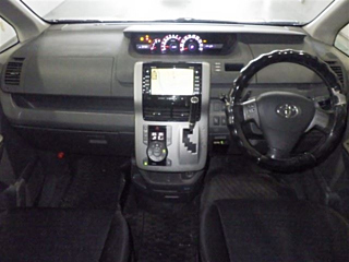 TOYOTA VOXY 2008