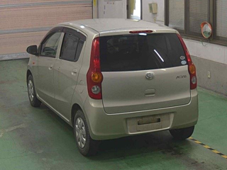 DAIHATSU MIRA 2010