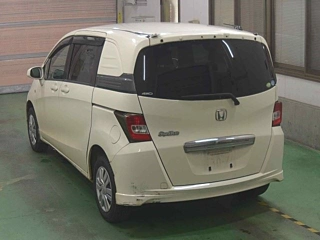HONDA FREED 2010