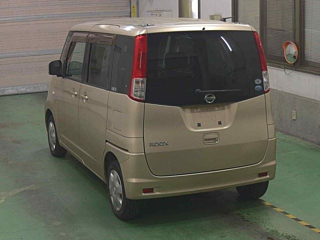 NISSAN ROOX 2010