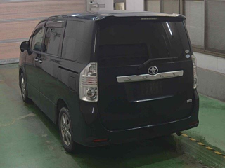 TOYOTA VOXY 2008