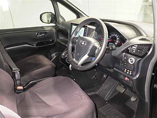 TOYOTA VOXY 2020