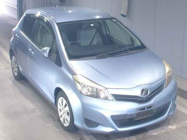 TOYOTA VITZ 2012