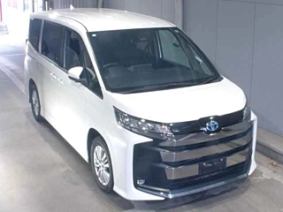 TOYOTA NOAH 2022