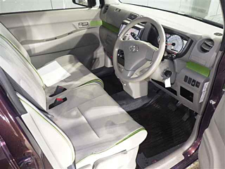 TOYOTA PIXIS SPACE 2013