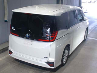 TOYOTA NOAH 2022