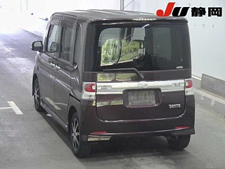 DAIHATSU TANTO 2010