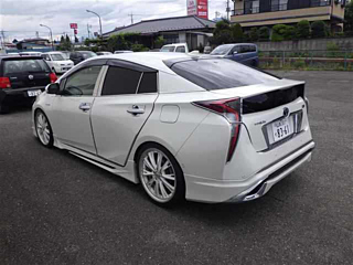 TOYOTA PRIUS 2016