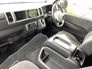 TOYOTA HIACE 2021