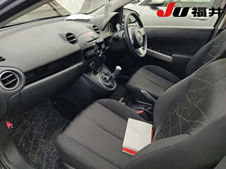 MAZDA DEMIO 2012