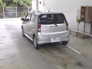 DAIHATSU MIRA 2010
