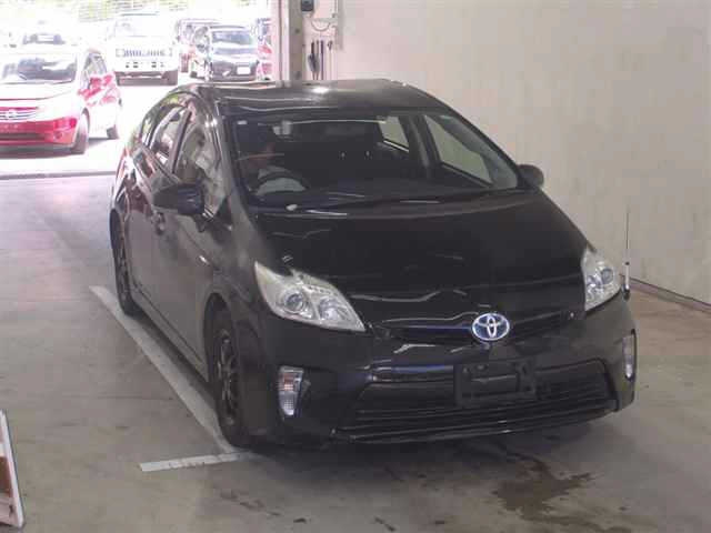 TOYOTA PRIUS 2015
