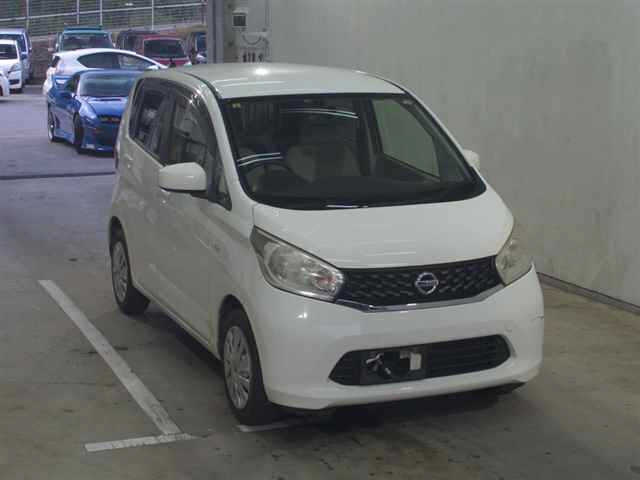 NISSAN DAYZ 2015