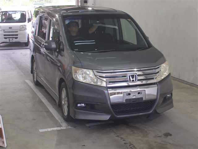 HONDA STEP WAGON 2010