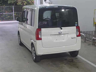 DAIHATSU TANTO 2018