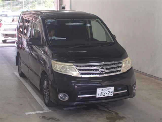 NISSAN SERENA 2010