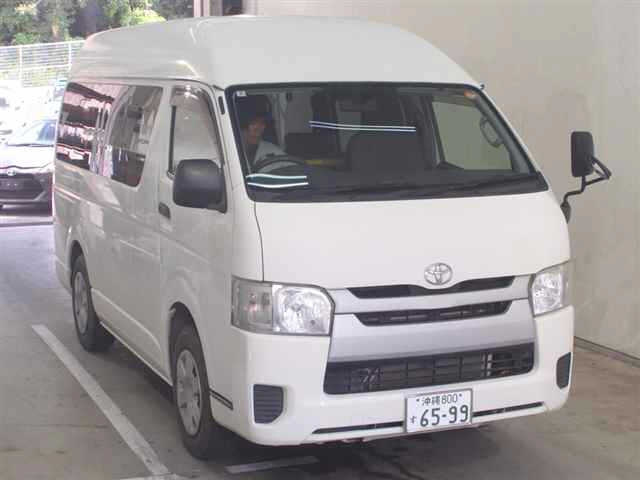 TOYOTA HIACE VAN 2015